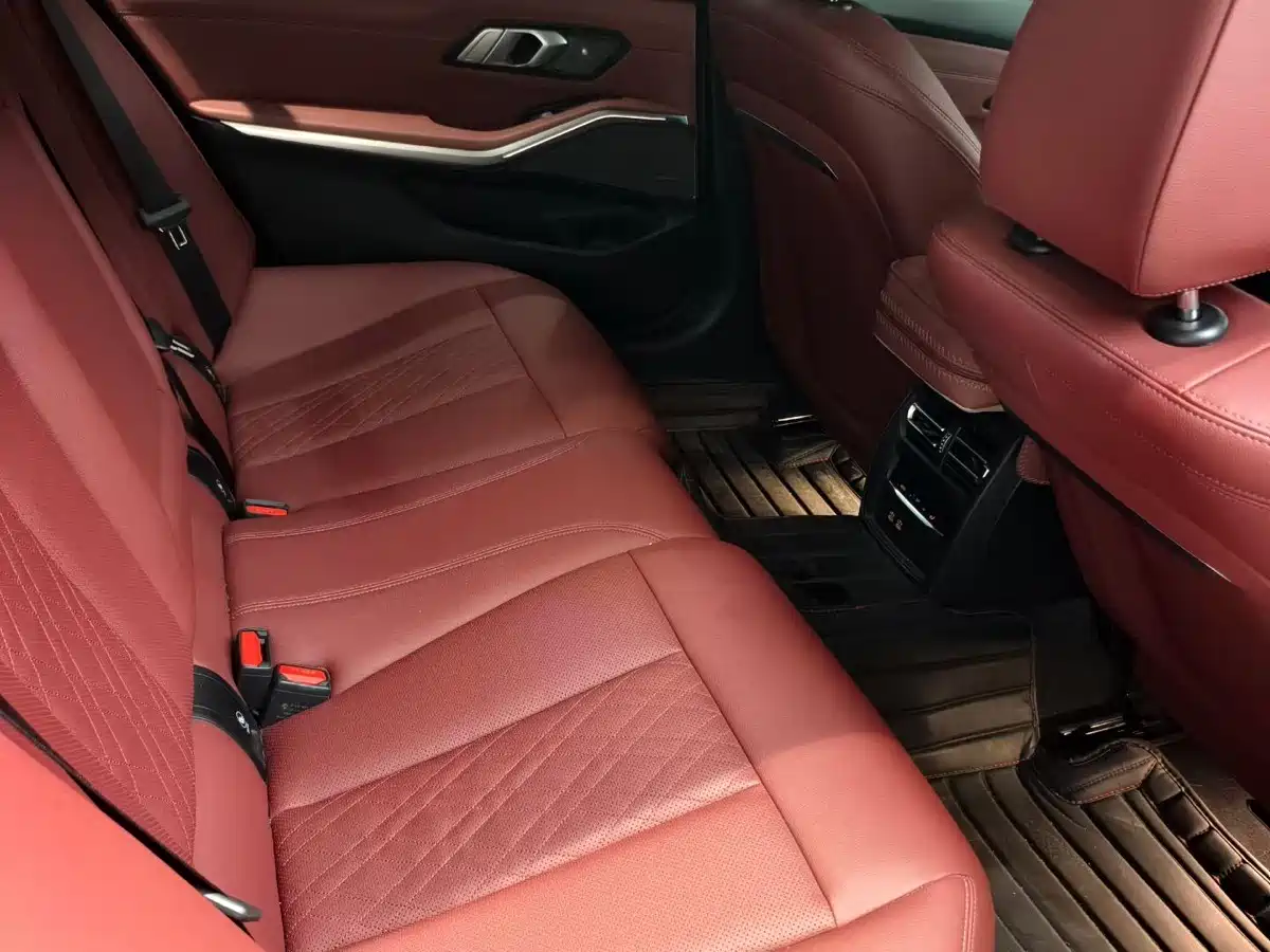 BMW 3 Series 2024 325Li M Sport Shadowline Package фото 5