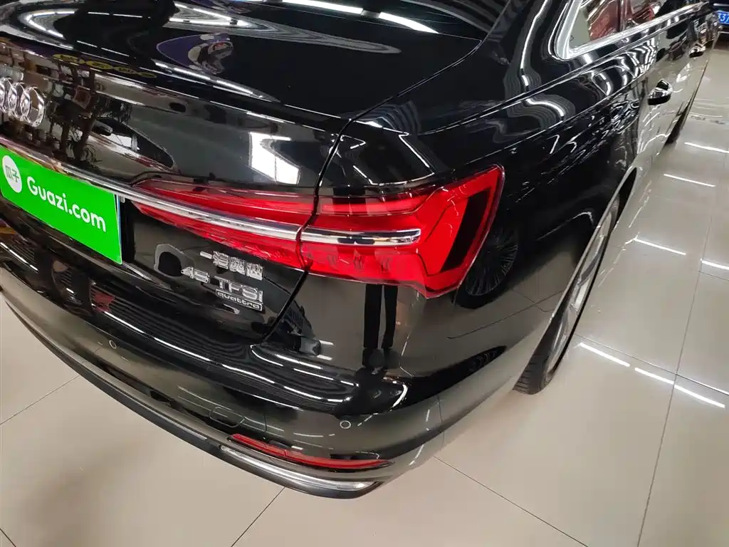 Audi A6L 2019 45 TFSI quattro Exclusive Elegance фото 8
