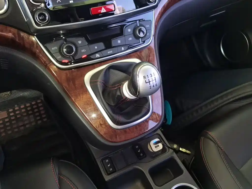 Haval H6 2017 Red Label Sport 1.5T Manual 2WD Elite фото 14