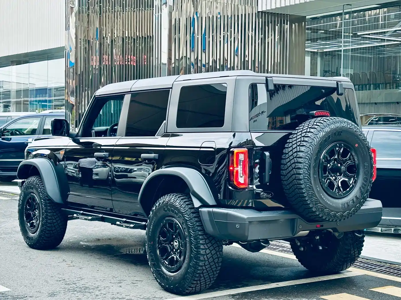 Ford Bronco 2025 2024 2.3T Badlands