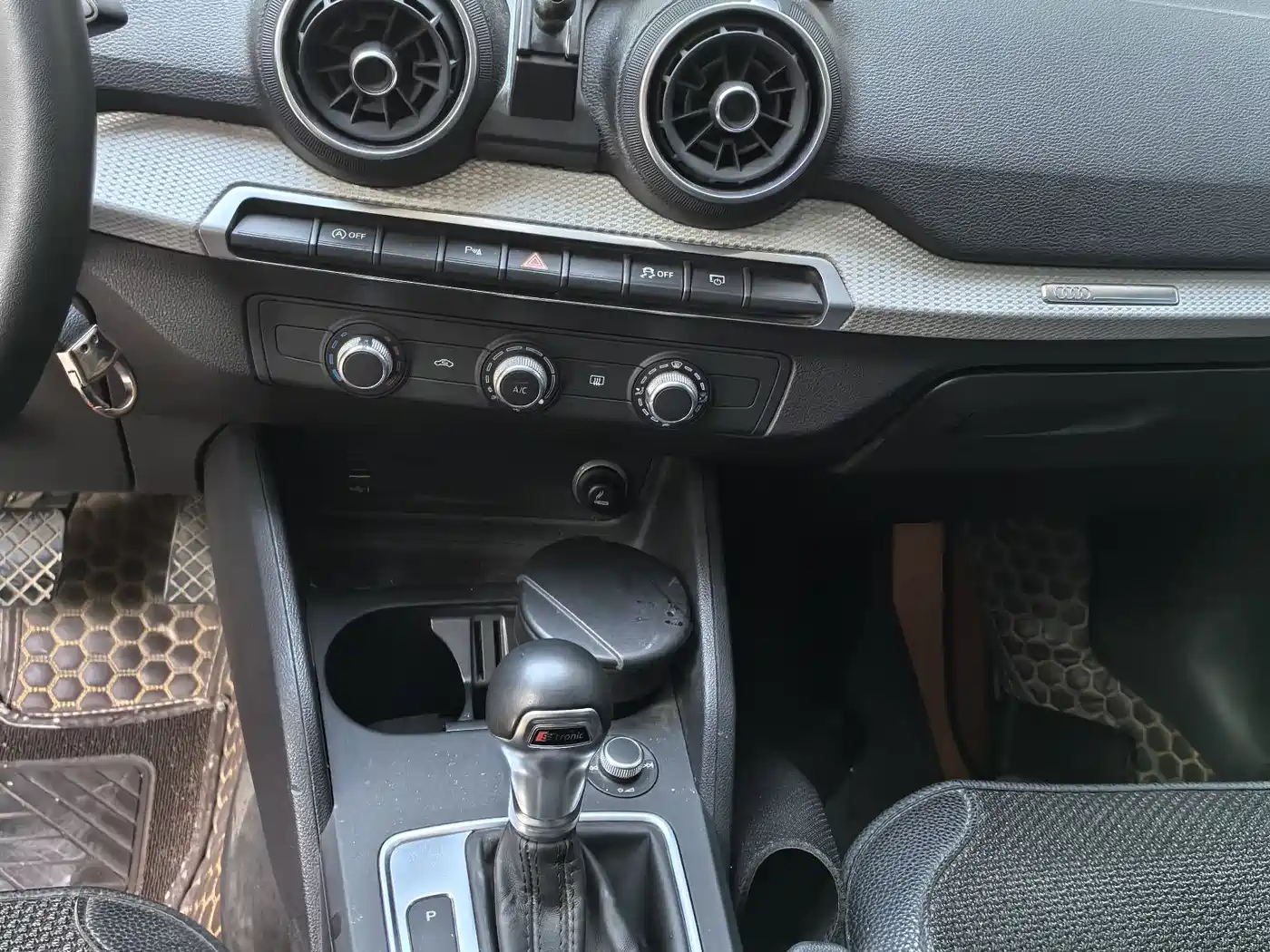 Audi Q2L 2021 35 TFSI Progressive Dynamic фото 9