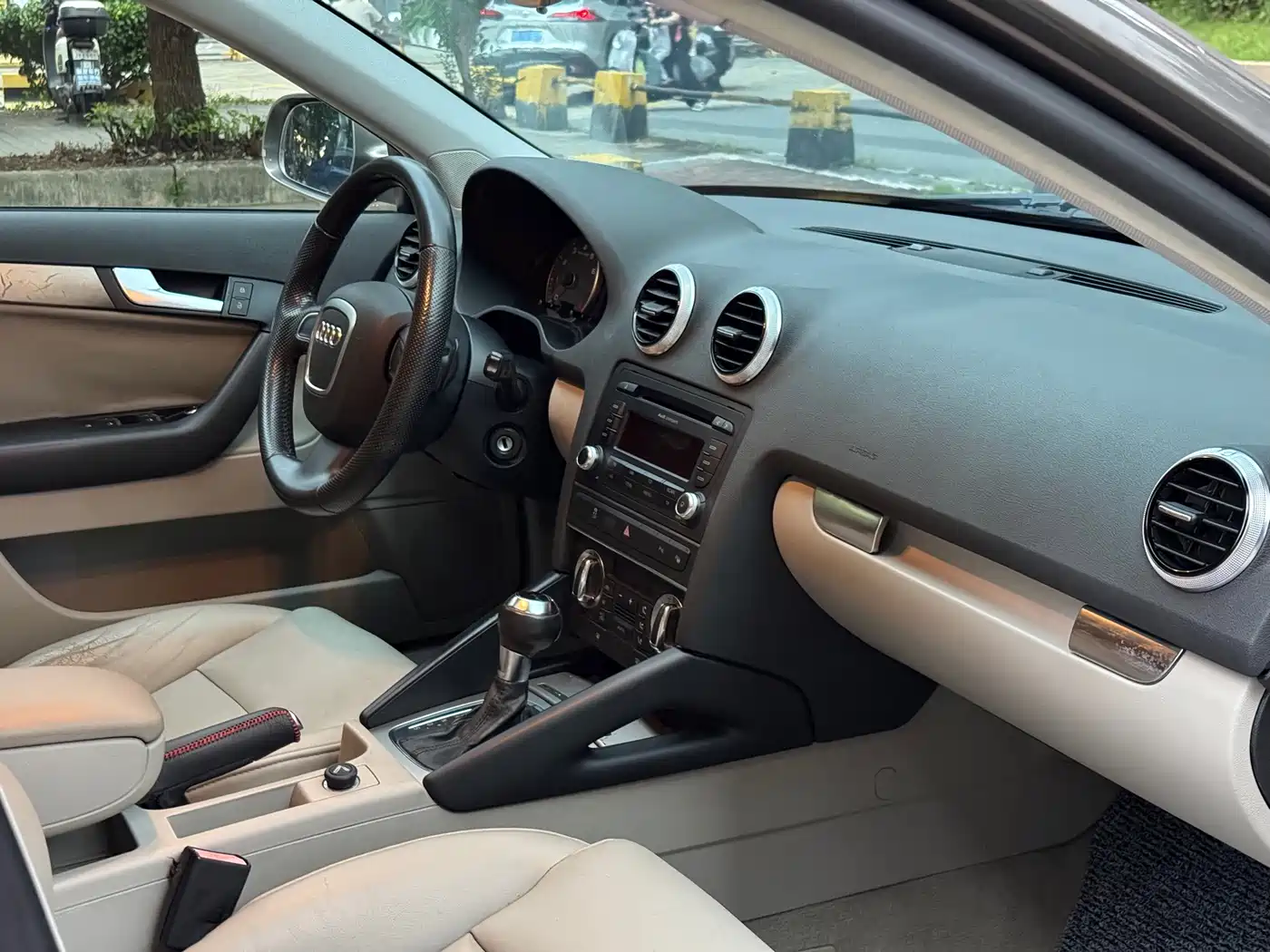 Audi A3 (Import) 2011 2010 Sportback 1.8T Luxury Model