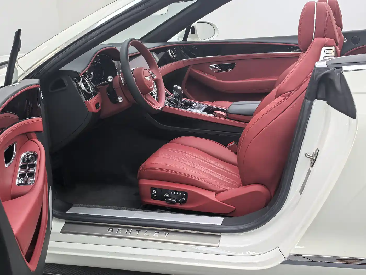 Bentley Continental 2024 2024 4.0T GT V8 Convertible