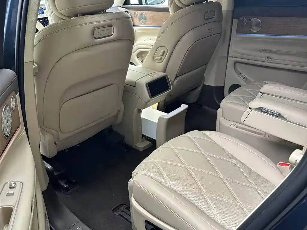 AITO Wenjie AITO M9 2025 Extended Range Ultra 52kWh 6-Seater фото 6