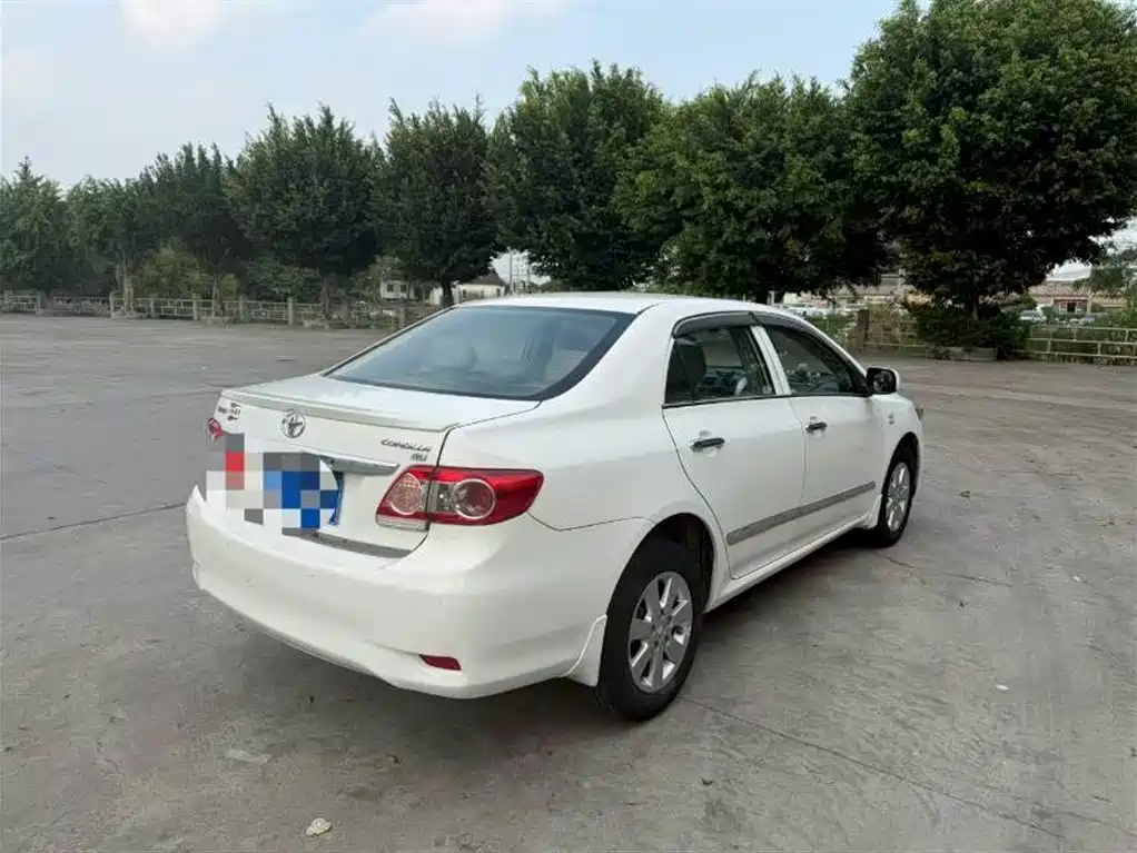 Toyota Corolla 2013 Special Edition 1.6L Automatic Cool GL фото 7