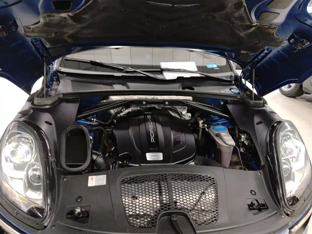 Porsche Macan 2017 Macan 2.0T фото 16
