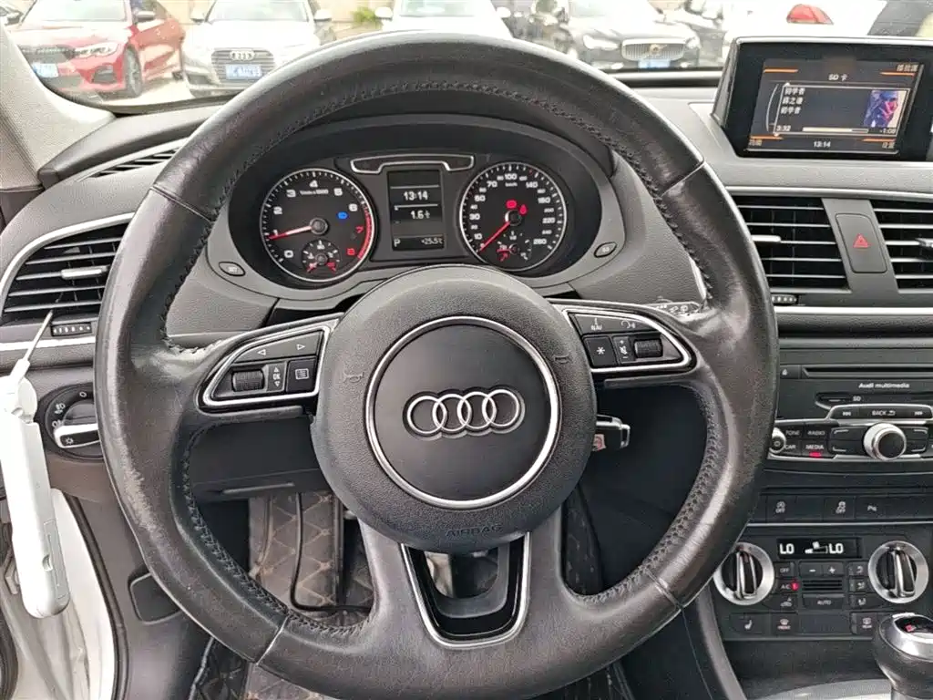 Audi Q3 2015 35 TFSI Millionth Anniversary Comfort фото 11