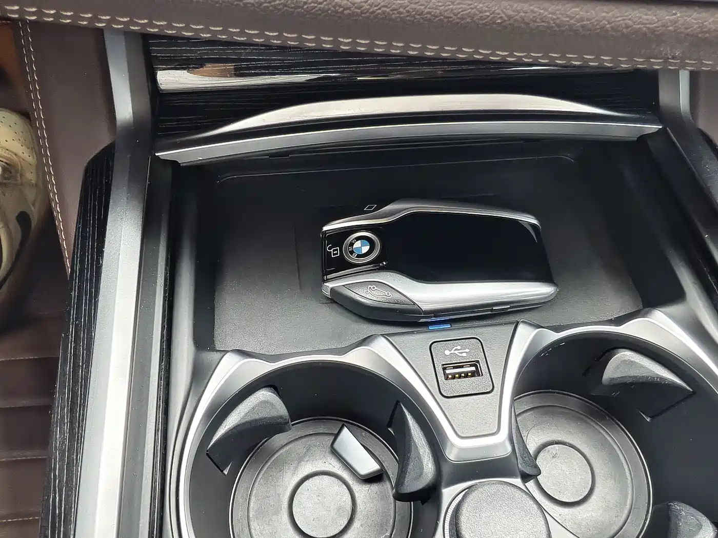 BMW 7 Series 2021 Model 740Li Leading M Sport Package фото 22