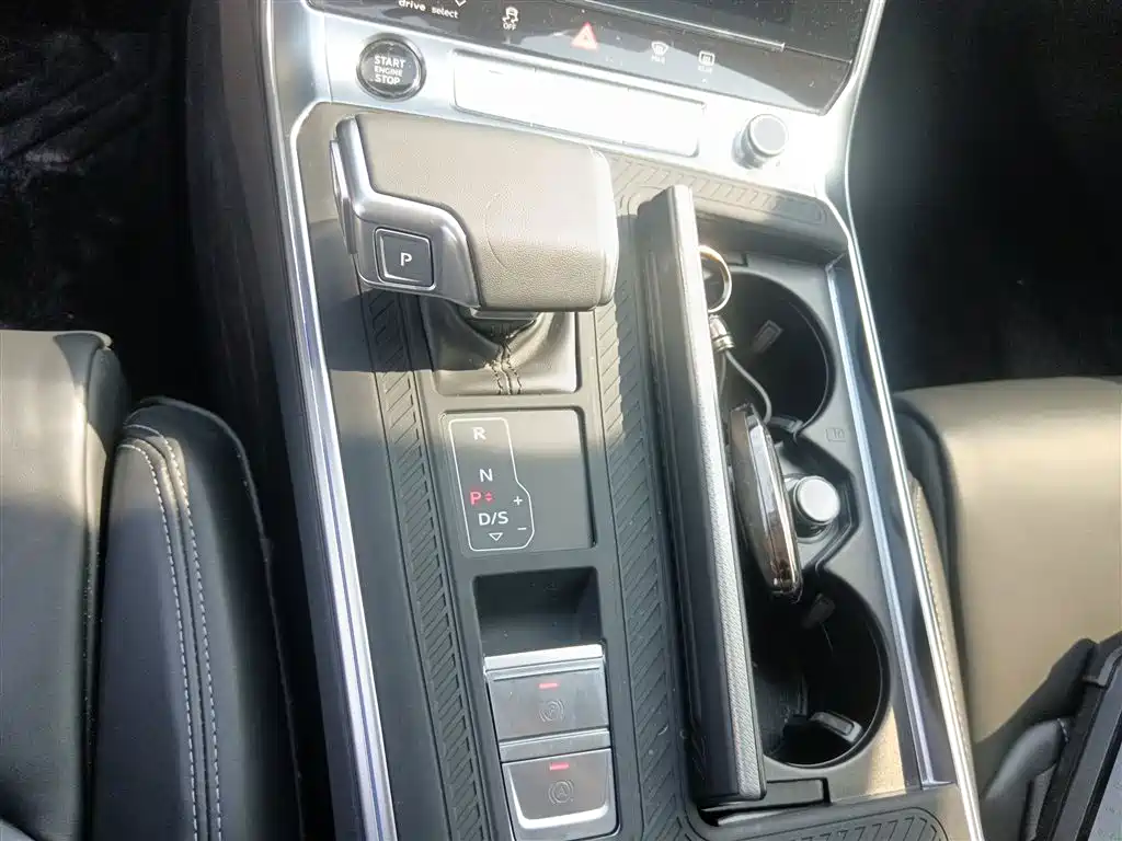 Audi A6L 2024 45 TFSI Premium Dynamic фото 10