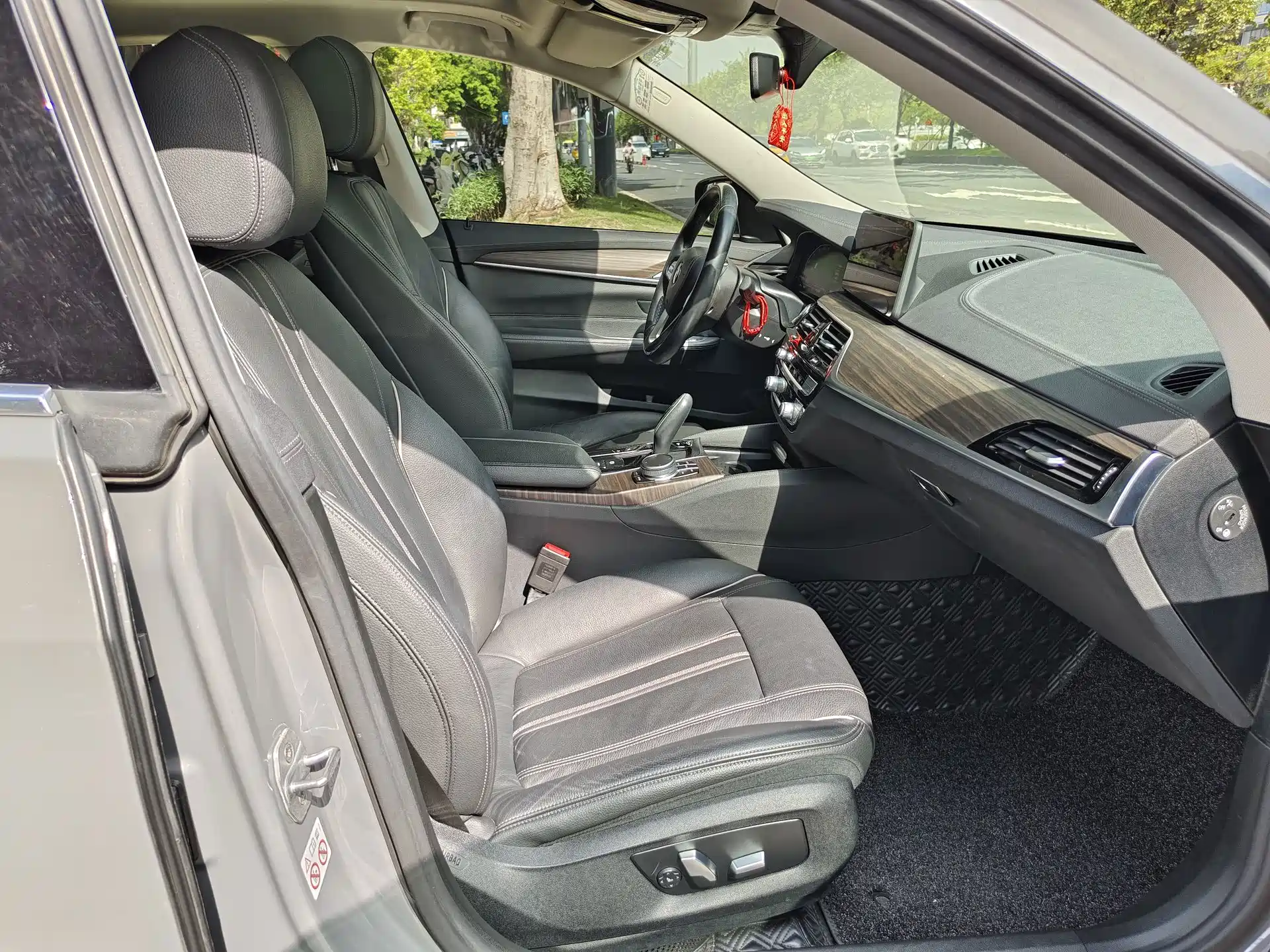 Фото 24 - BMW 6 Series GT
