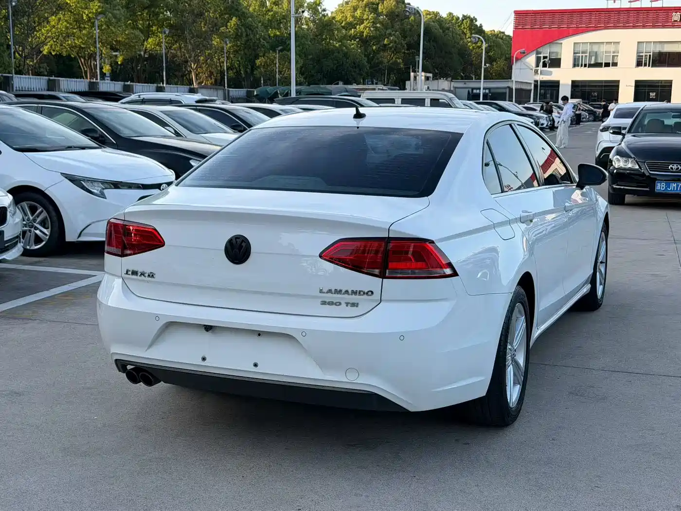 Volkswagen Lamando 2015 280TSI DSG Comfort фото 4