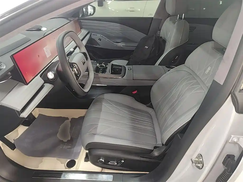 Geely Galaxy Galaxy E8 2025 700km Long Voyage Smart Drive Edition фото 15
