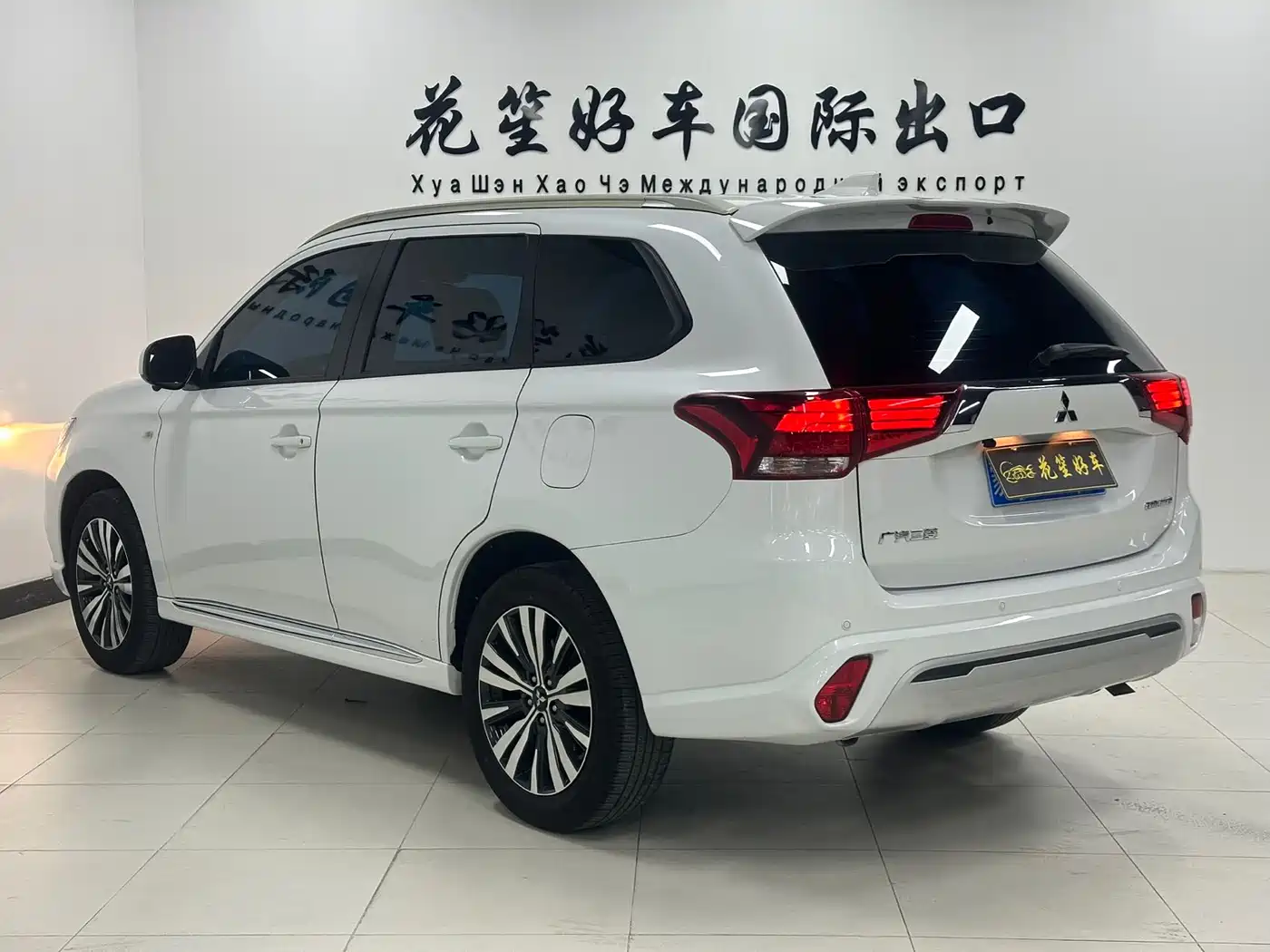 Mitsubishi Outlander 2021 2.0L 2WD Smooth Ride Version 5-Seater фото 5