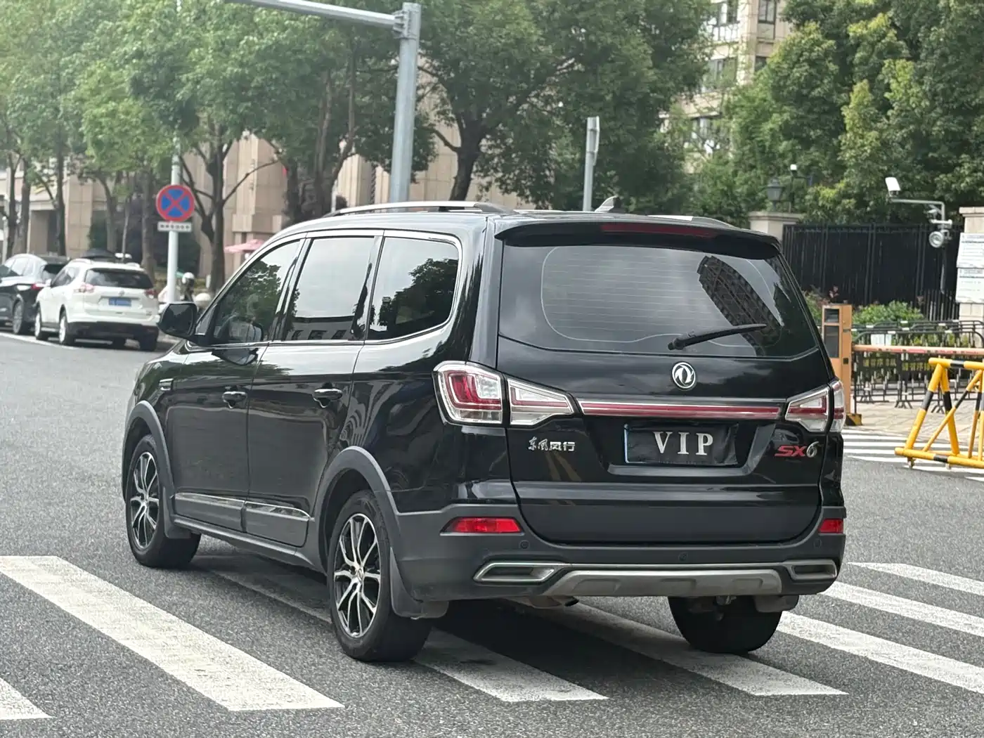 Dongfeng Fengxing Fengxing SX6 2018 2018 1.6L Manual Luxury