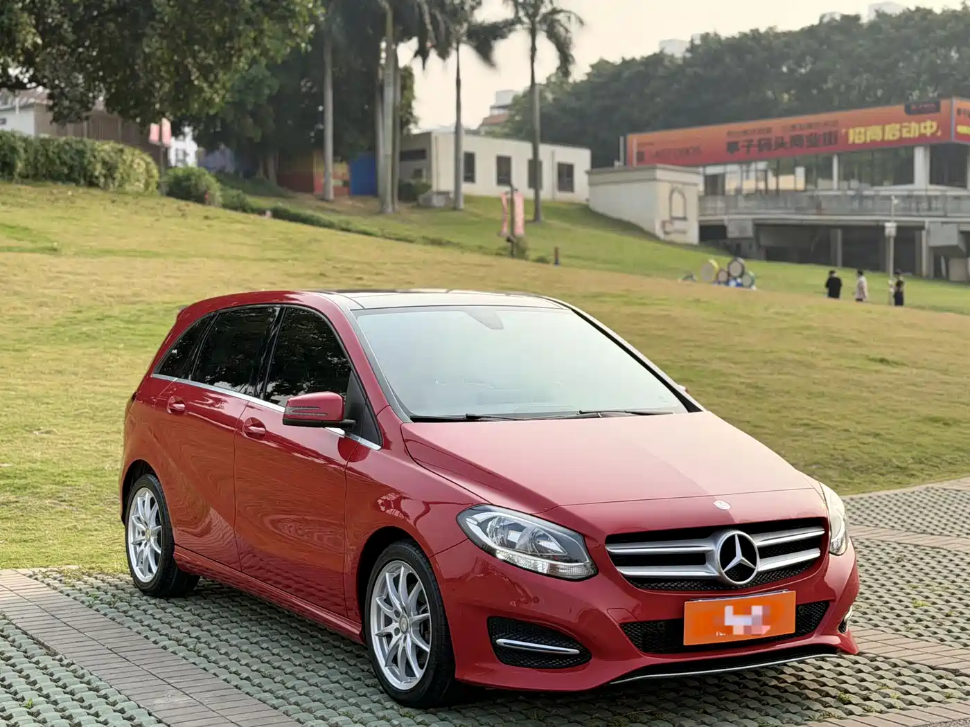 Mercedes-Benz B-Class 2015 B 200 Dynamic фото 3