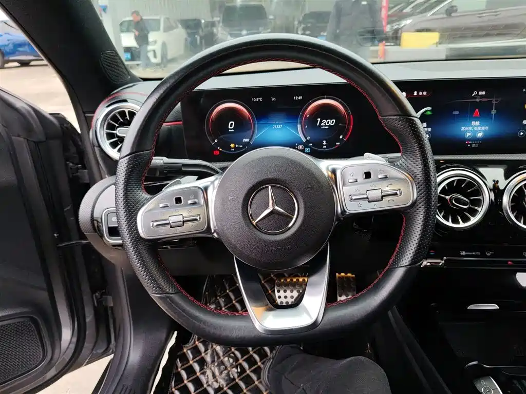 MERCEDES-BENZ CLA (IMPORT)