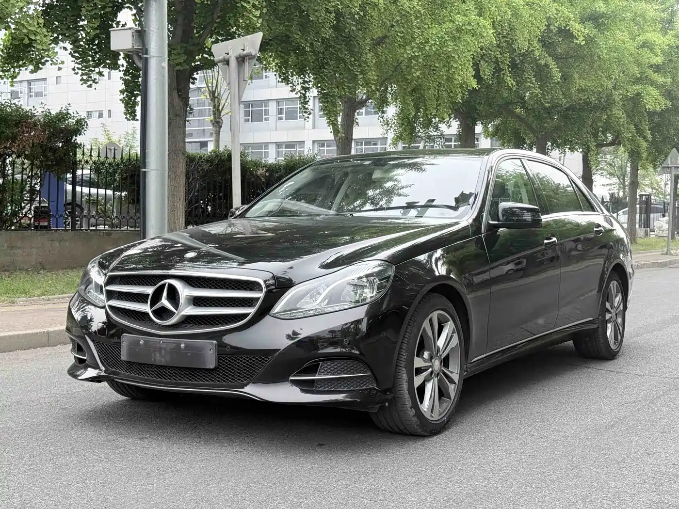 Mercedes-Benz E-Class 2014 E 260 L Sport