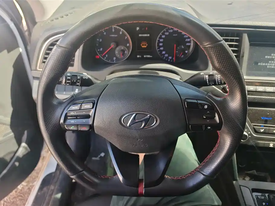 Hyundai Elantra 2018 1.4T DCT Dynamic·Vitality Model фото 15