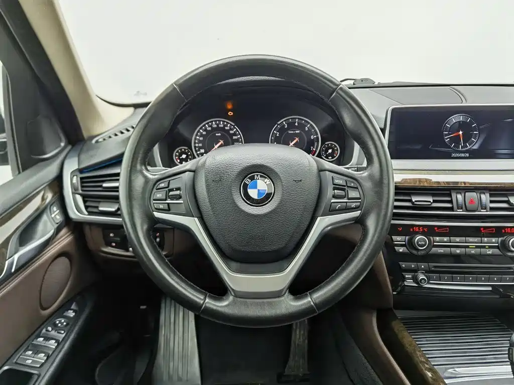 Photo 11 - BMW X5 (Import)