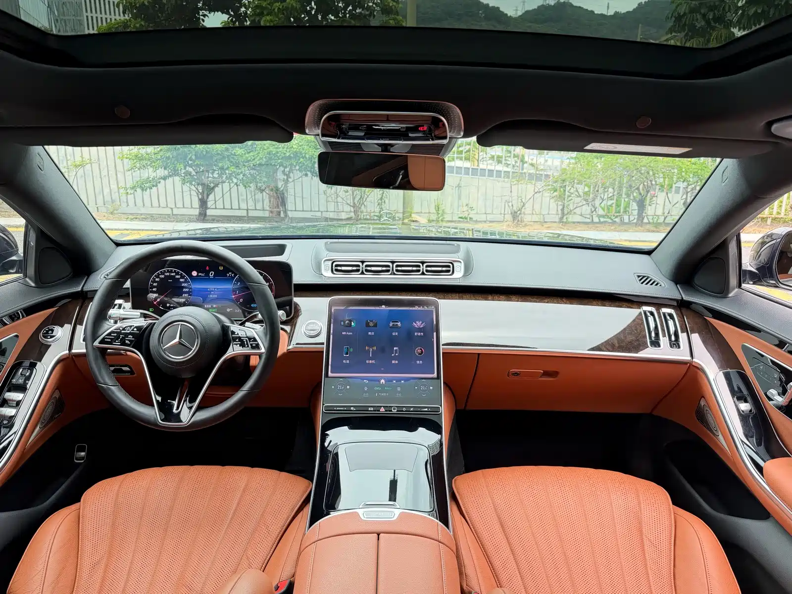 Фото 21 - Mercedes-Benz S-Class