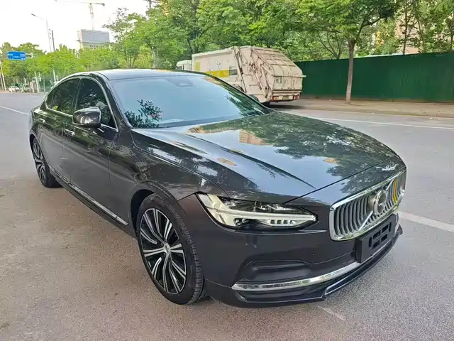 Volvo S90 2023