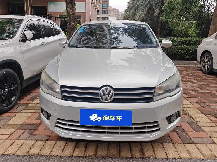Volkswagen Jetta 2015 1.4L Manual Comfort фото 2
