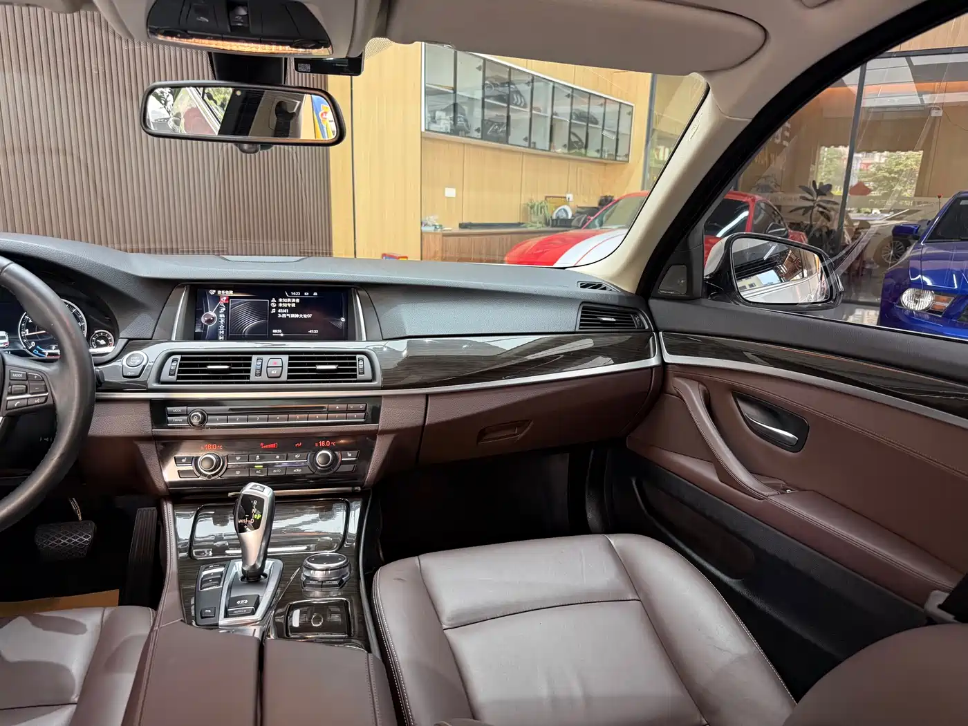 BMW 5 Series 2017 525Li Luxury Design Package фото 20