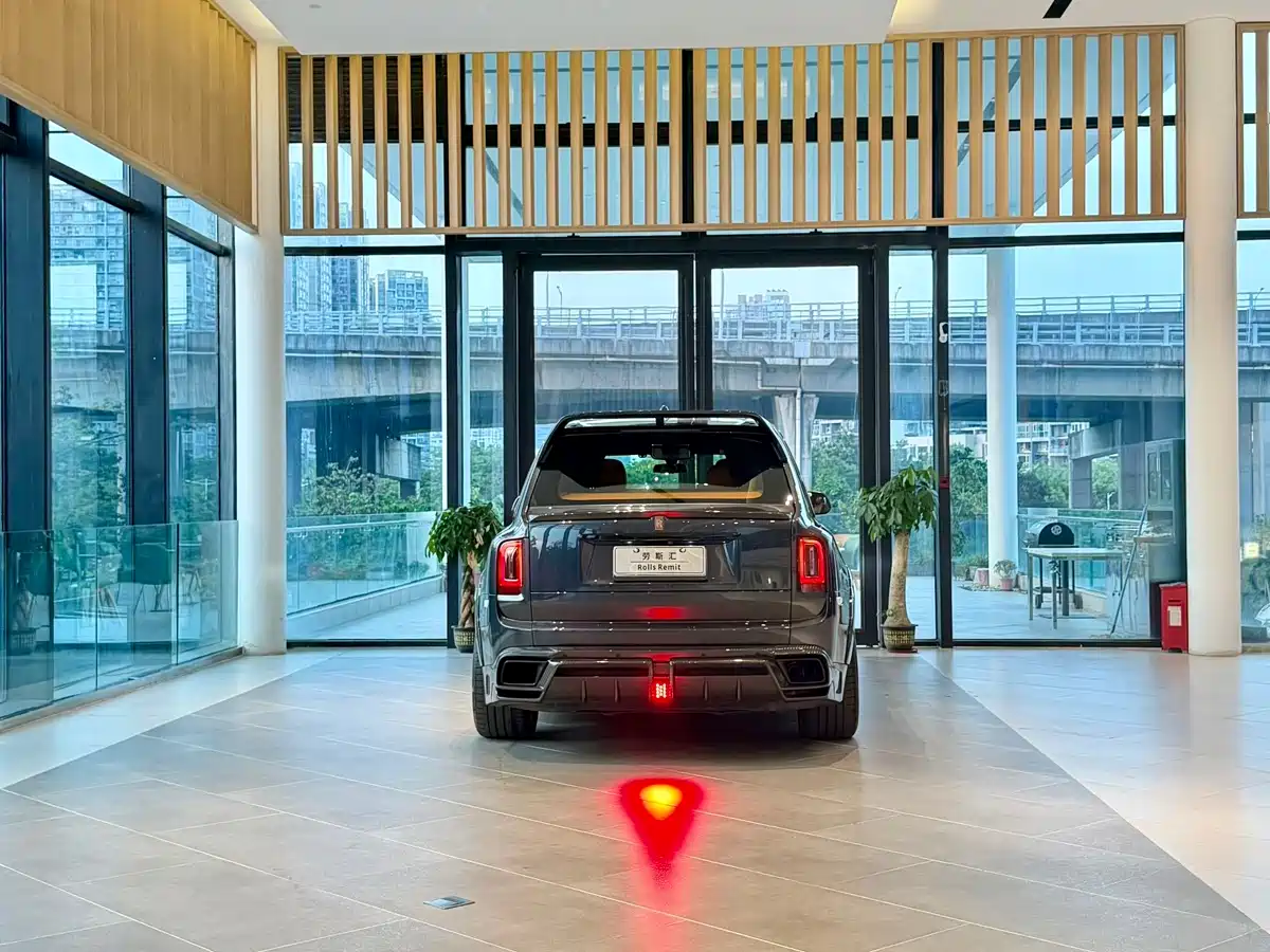 Rolls-Royce Cullinan 2019 2018 4-Seater Version