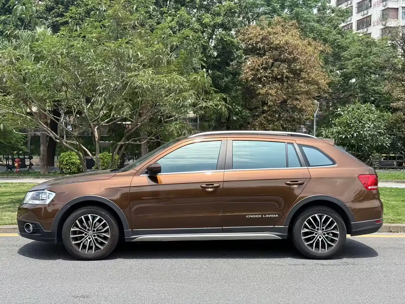 Volkswagen Gran Lavida 2014 1.4TSI DSG фото 4