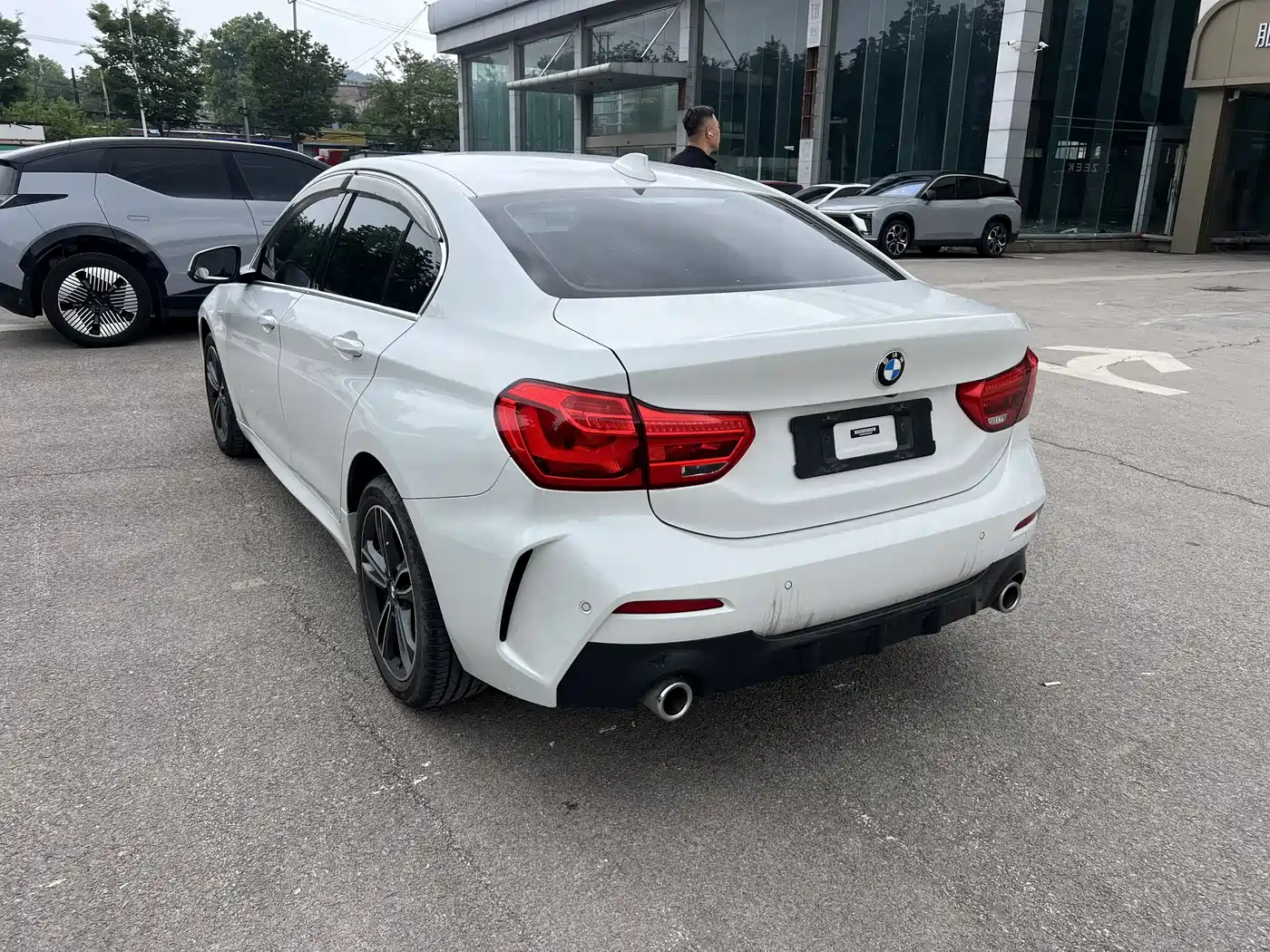 BMW 1 Series 2023 120i M Sport фото 3
