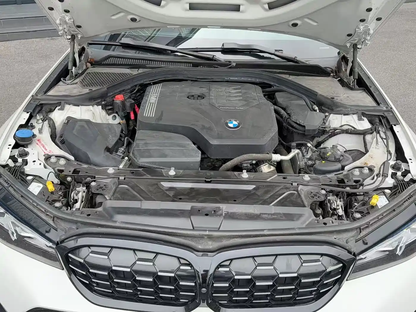 BMW 3 Series 2023 325i M Sport Black Night Package фото 11
