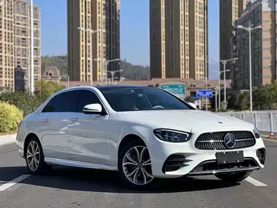 Mercedes-Benz E