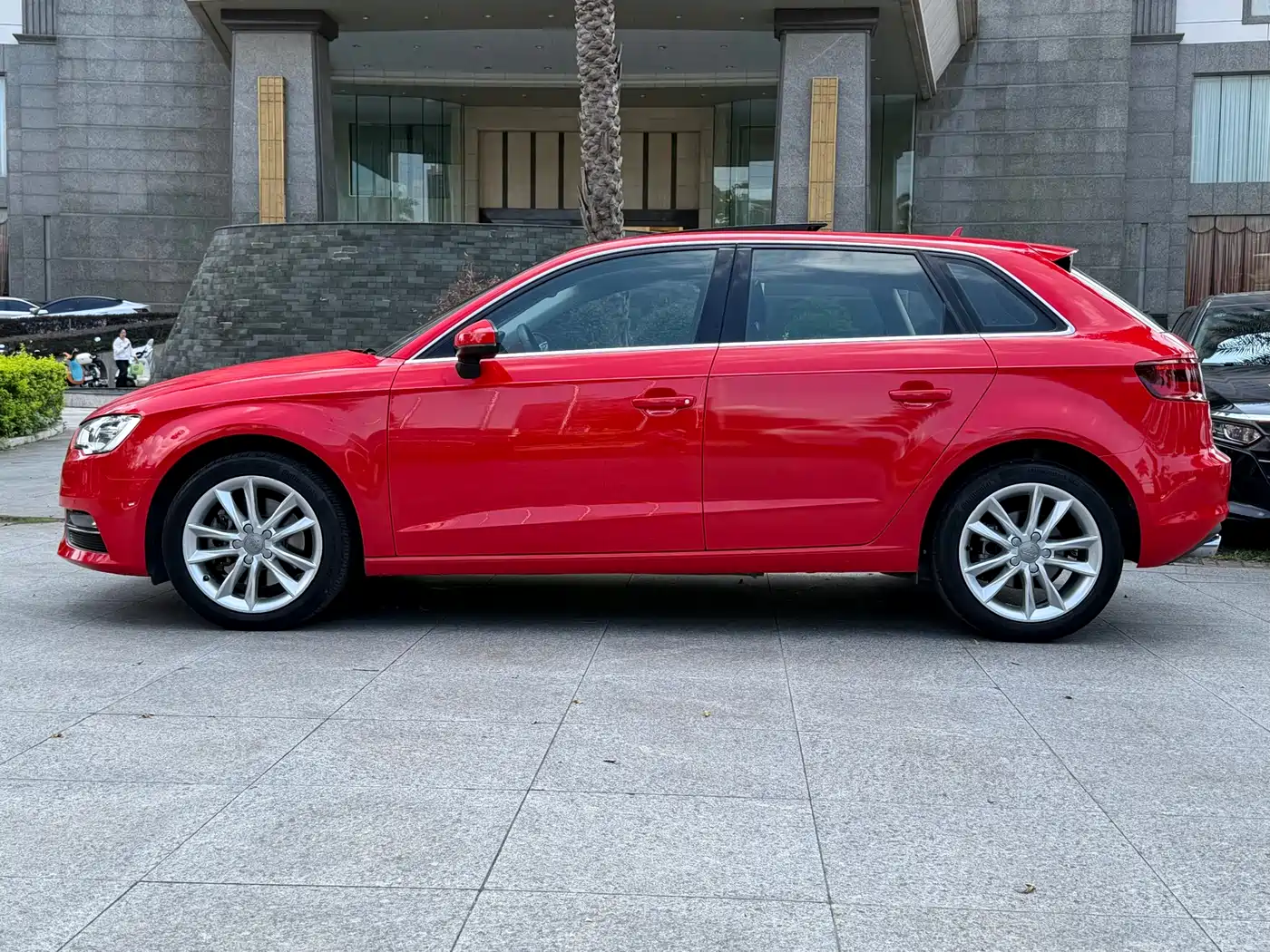 Audi A3 2015 Sportback 40 TFSI Automatic Comfort фото 4