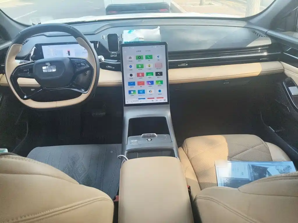 Geely Galaxy Galaxy L6 2024 2023 Model 125km PLUS