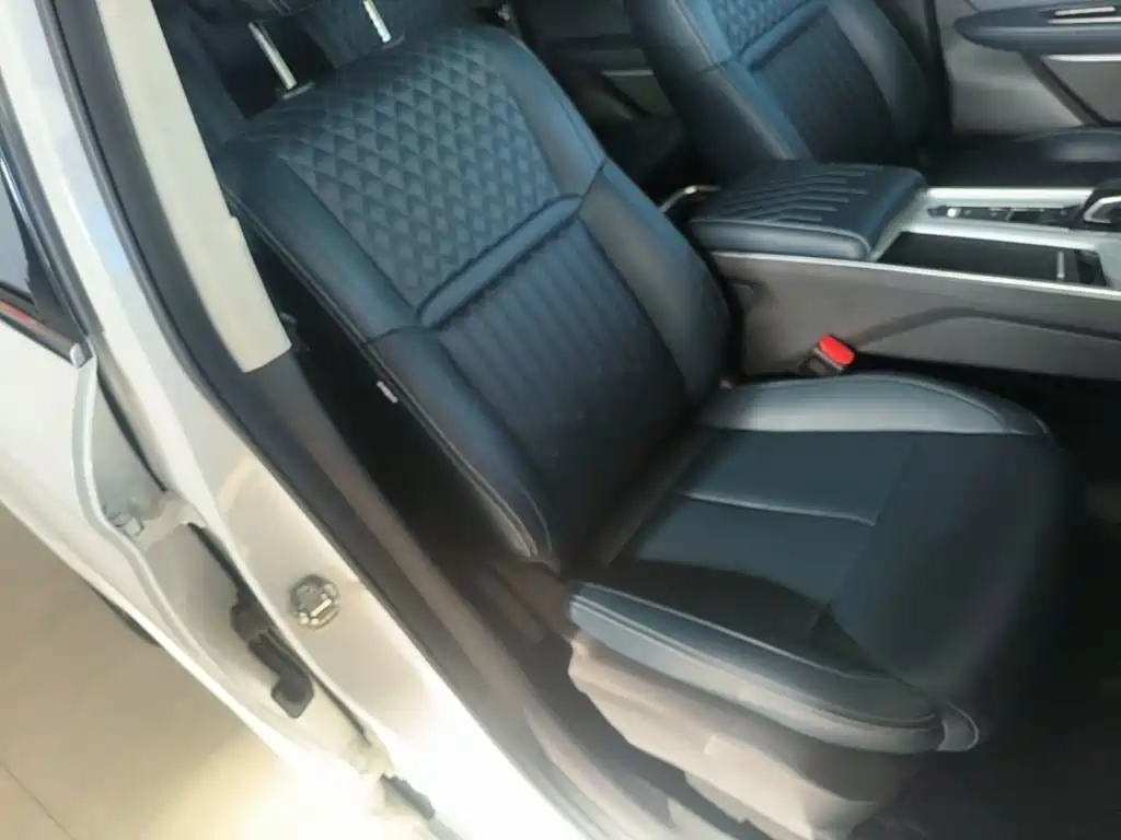 Фото 25 - Geely Jiaji
