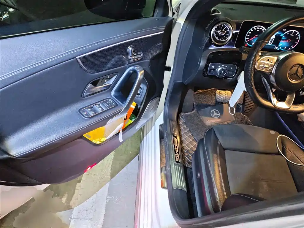 Mercedes-Benz A-Class 2020 A 200 L Sport Sedan фото 14