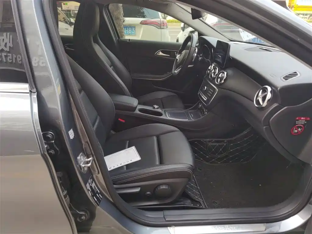 Mercedes-Benz GLA 2019 GLA 200 Dynamic фото 25