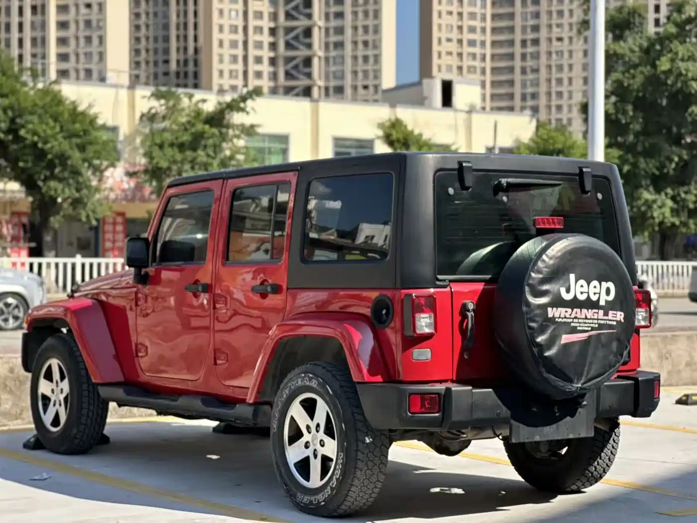 Jeep Wrangler 2012 2011 Model 3.8L Sahara 4-Door