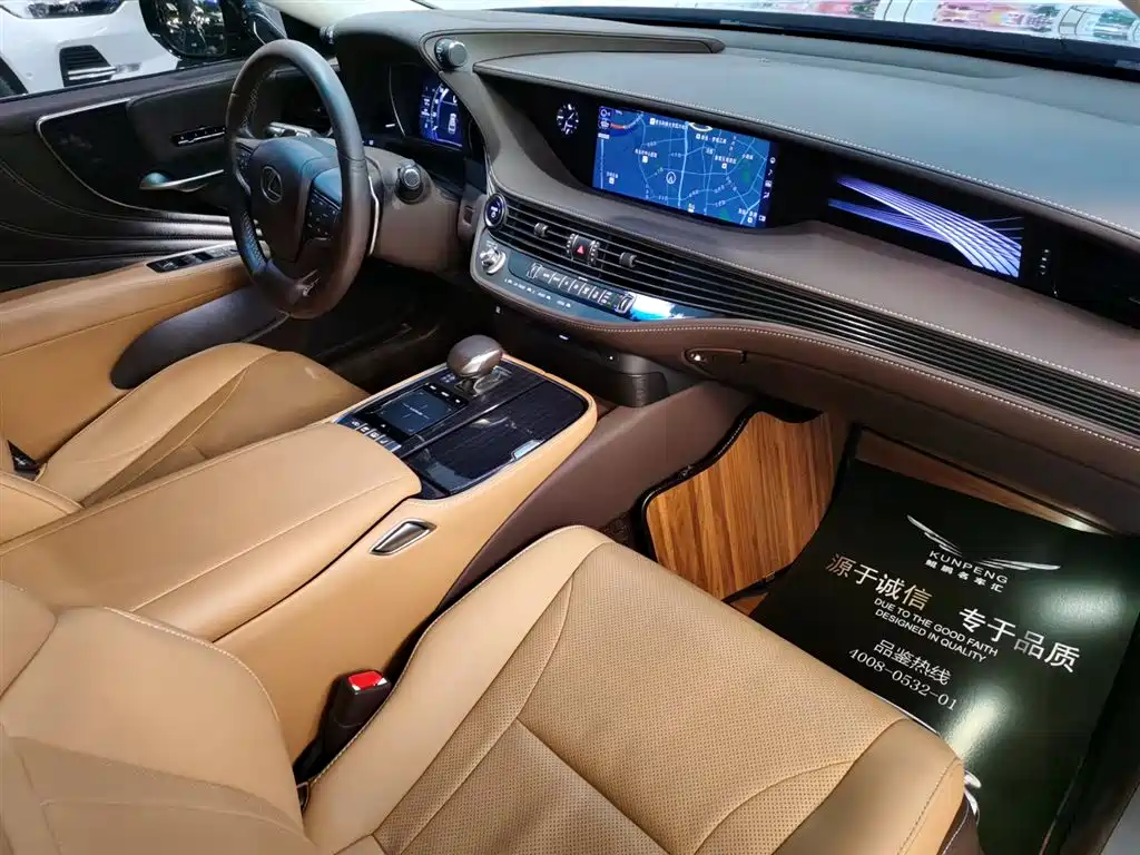 Lexus LS 2020 500h Excellence (China V) фото 16