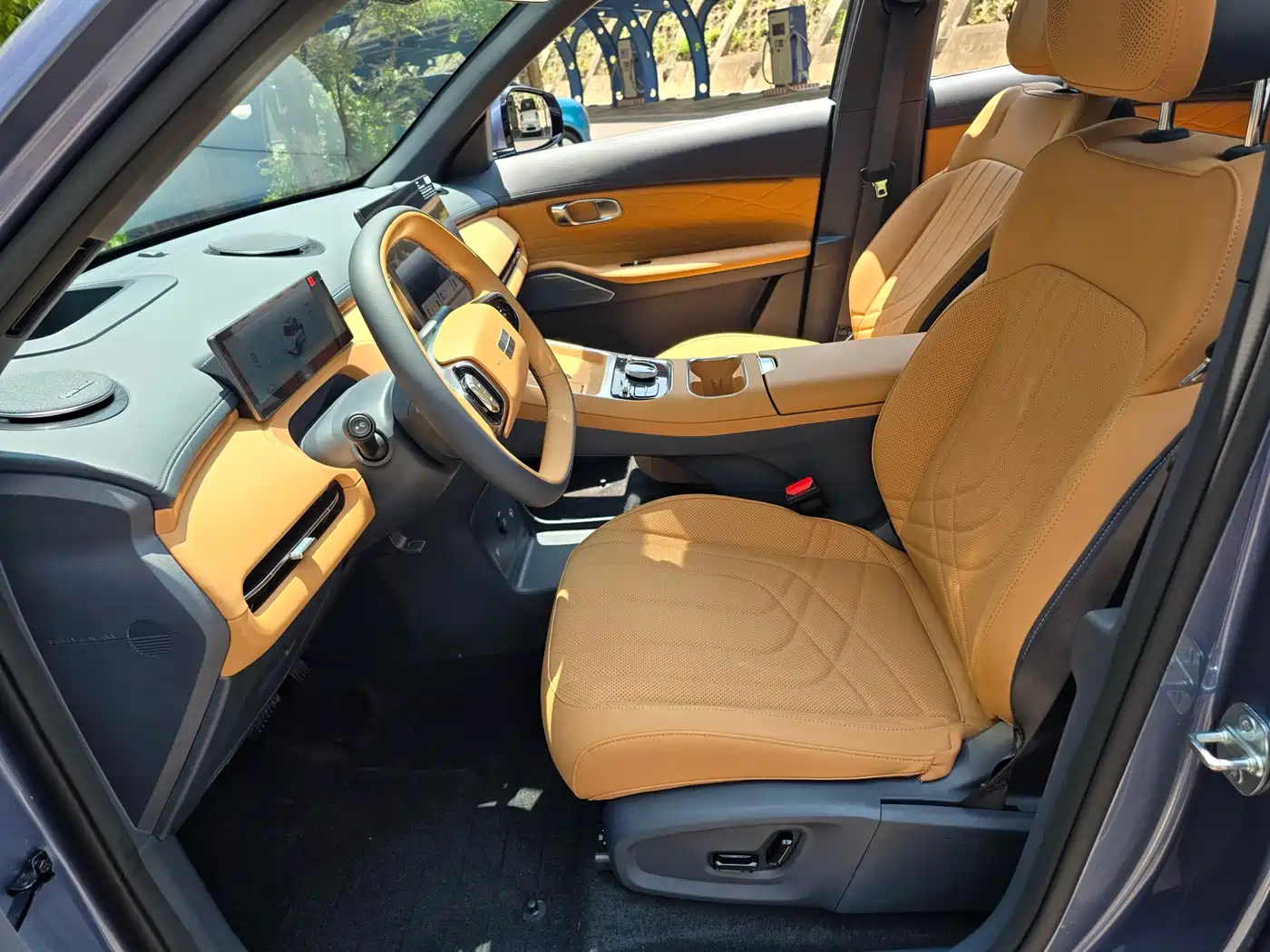 Geely Galaxy Galaxy Starship 7 EM-i 2025 120km Navigation Edition фото 11