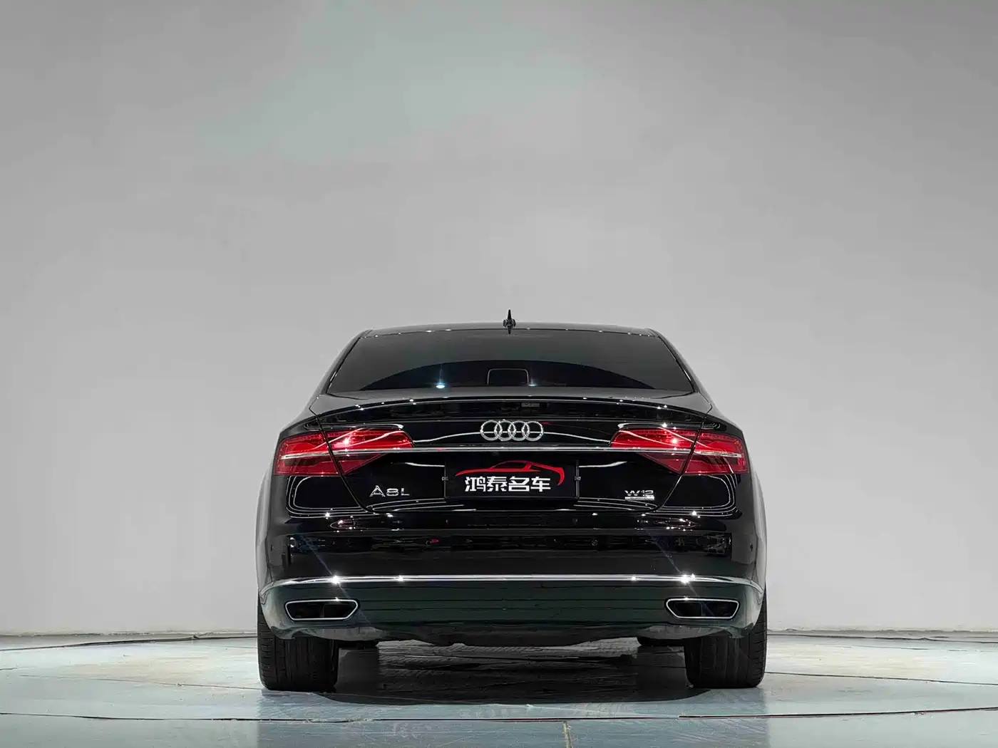 Photo 22 - Audi A8