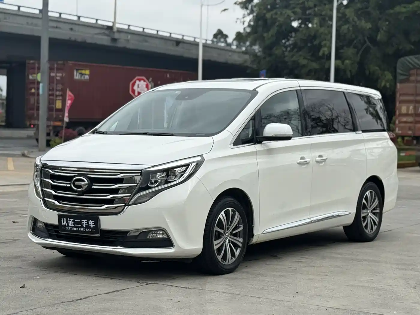 GAC Trumpchi Trumpchi M8 2018 320T Premium Edition фото 2