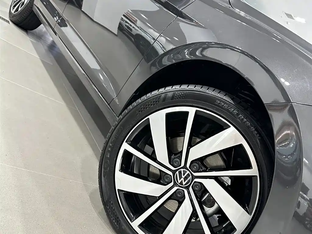 Photo 27 - Volkswagen Sagitar