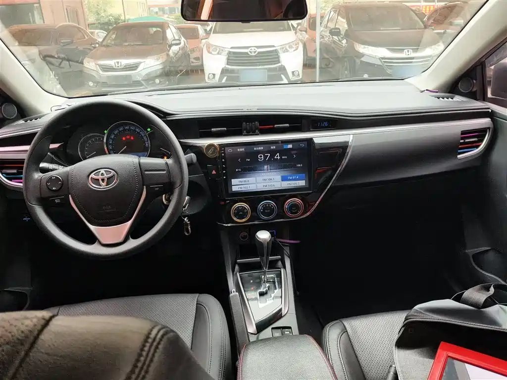 Toyota Corolla 2017 1.6L CVT GL фото 10