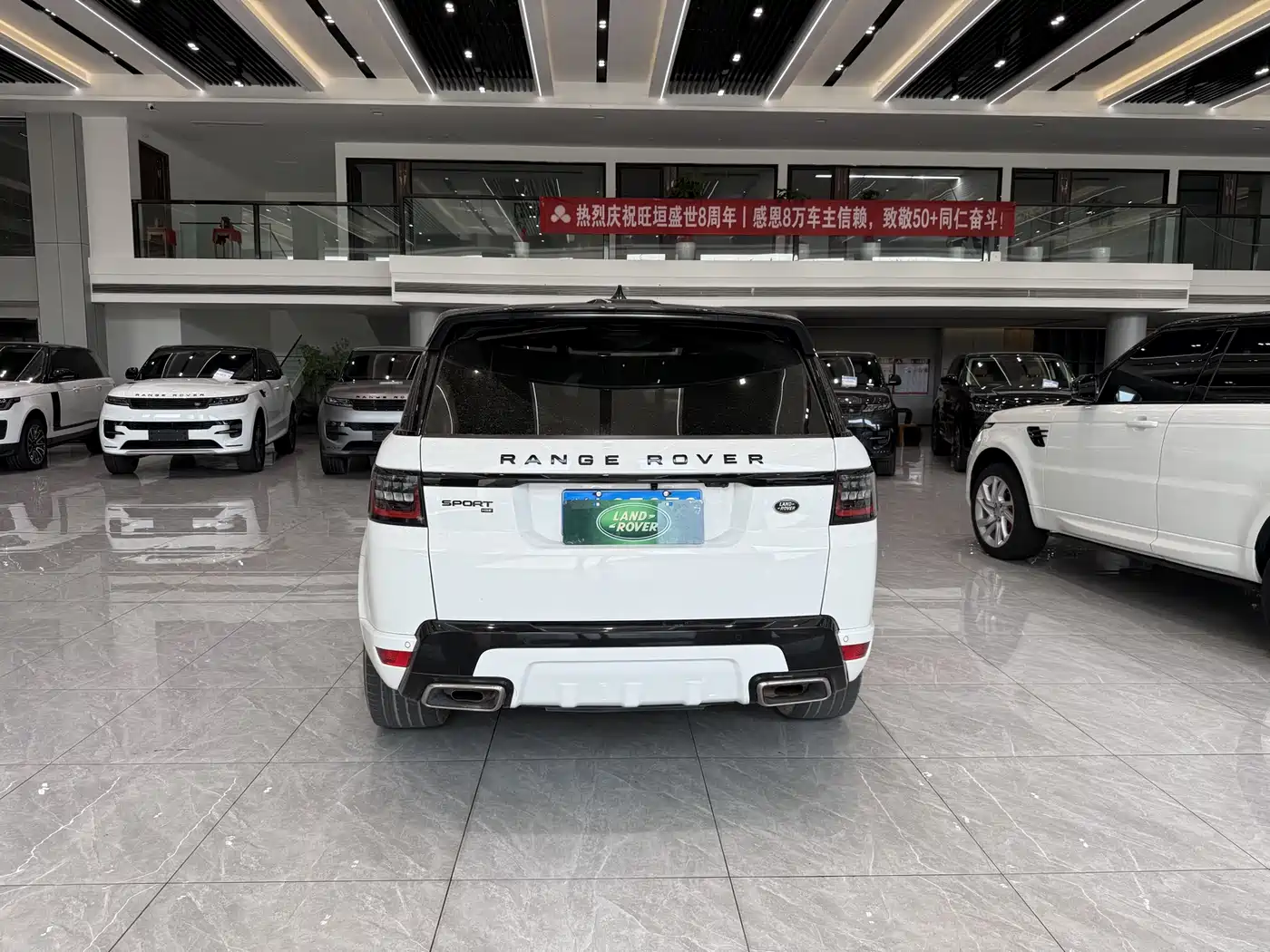 Land Rover Range Rover Sport 2022 3.0 L6 Gloss Black Edition фото 11
