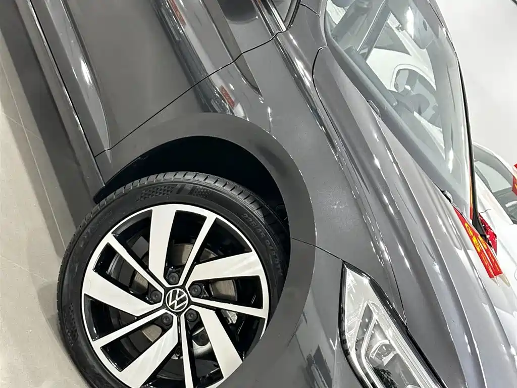 Photo 26 - Volkswagen Sagitar