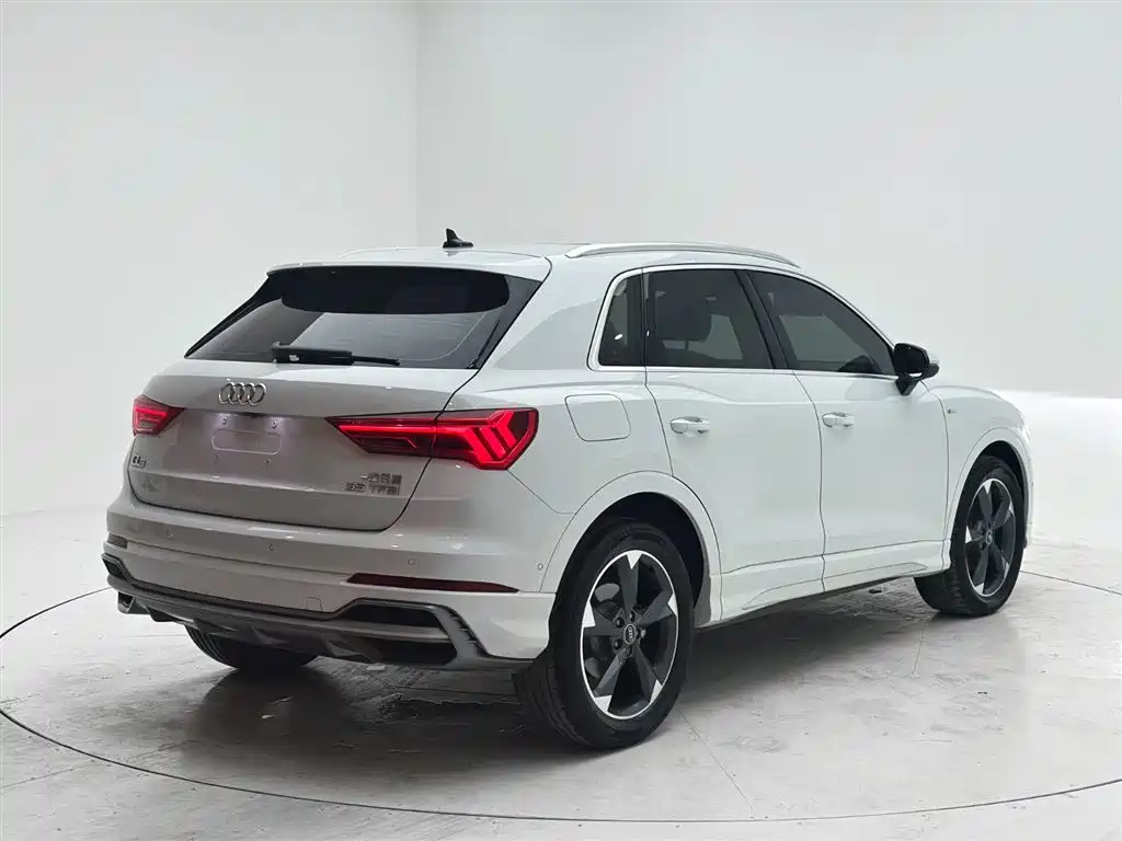 Audi Q3 2022 35 TFSI Fashion Dynamic фото 6