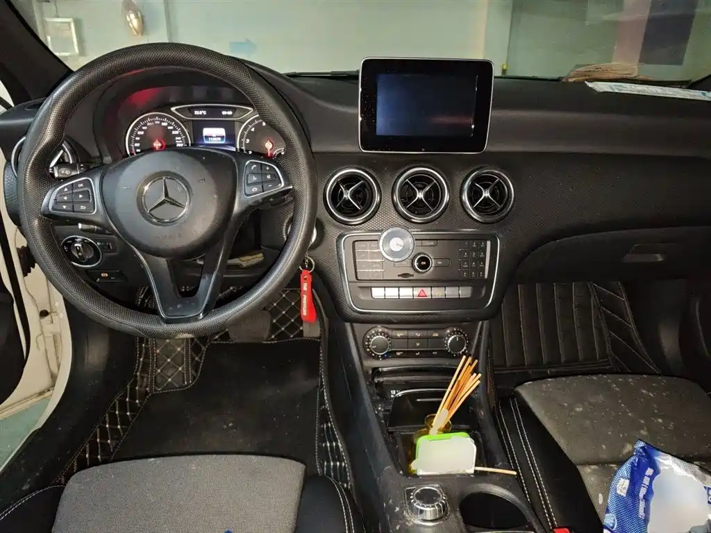 Mercedes-Benz A-Class (Import) 2016 A 180 фото 6