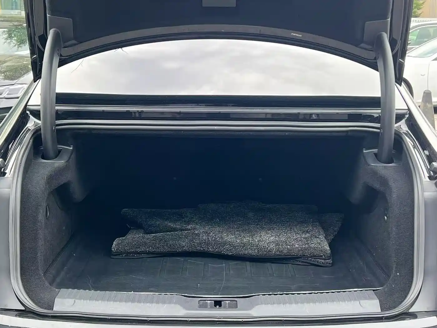 Hongqi H9 2020 3.0T Smart Connect Flagship 4-Seater фото 20