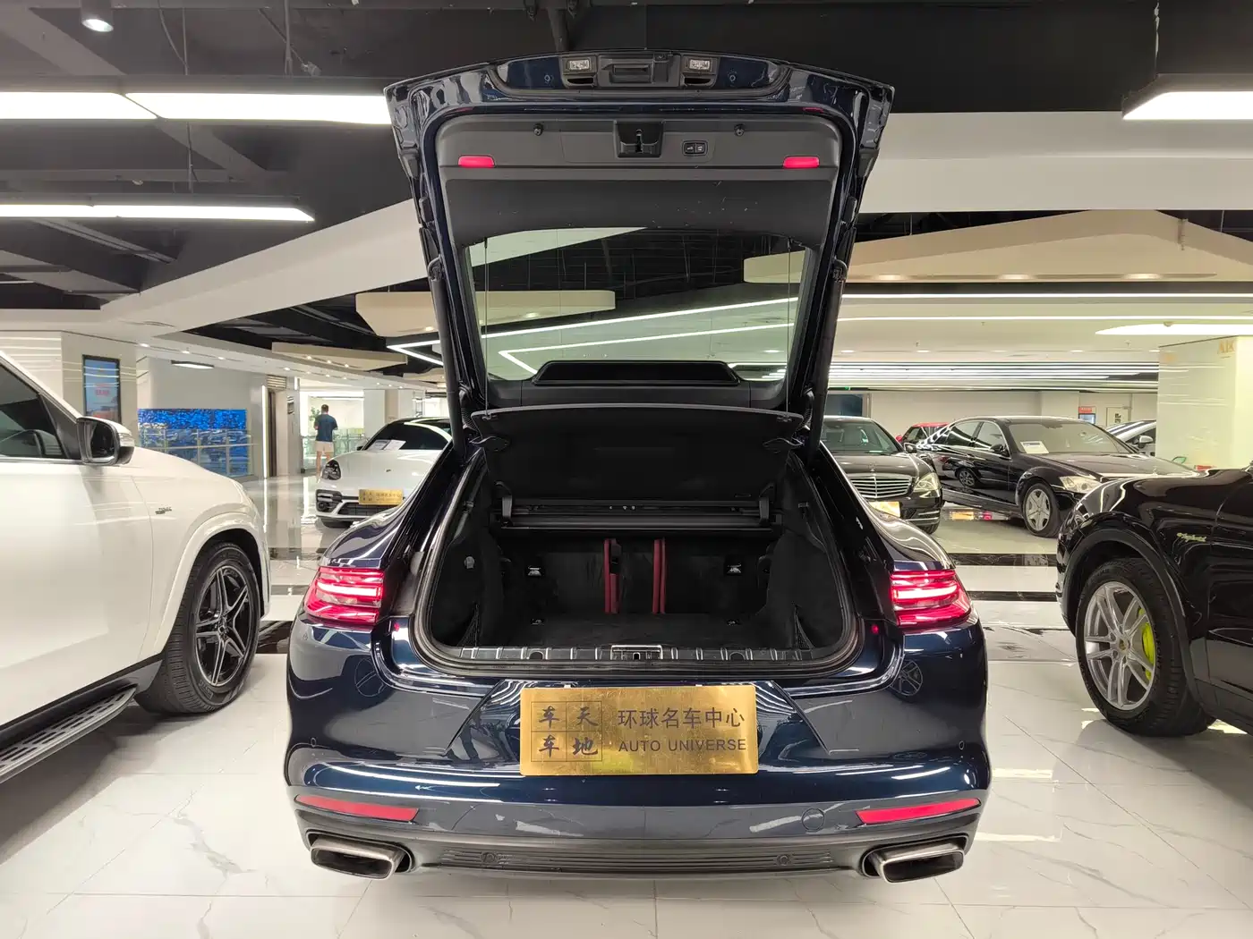 Porsche Panamera 2017 Panamera 4 Executive Long Wheelbase 3.0T фото 29